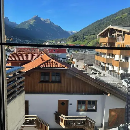 Bella Stubai *